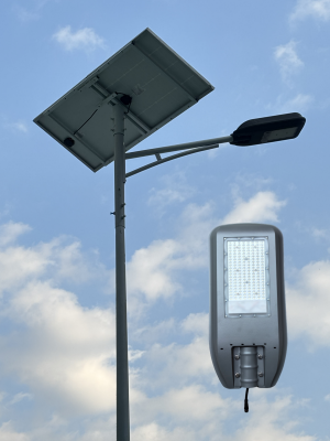Double Solar Street Light System 150W, 58Lux,High Mast Light