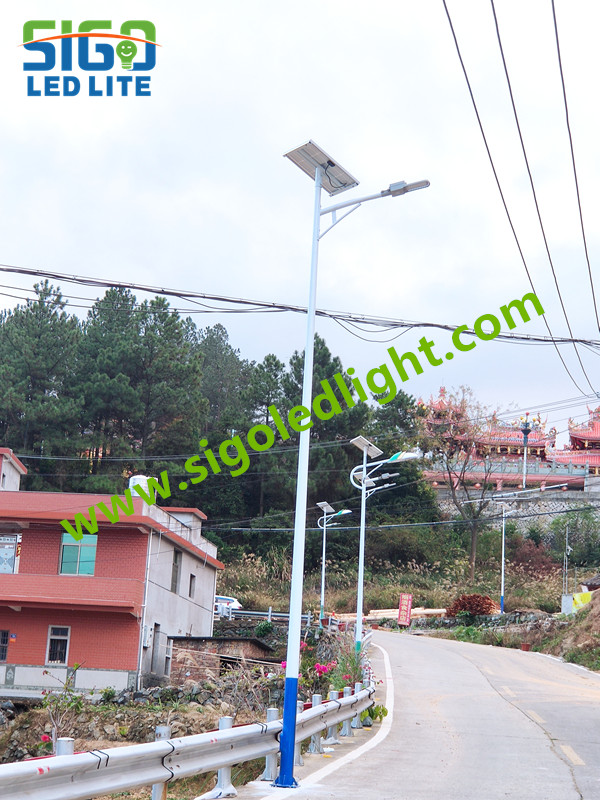 All in two solar street light for rural road