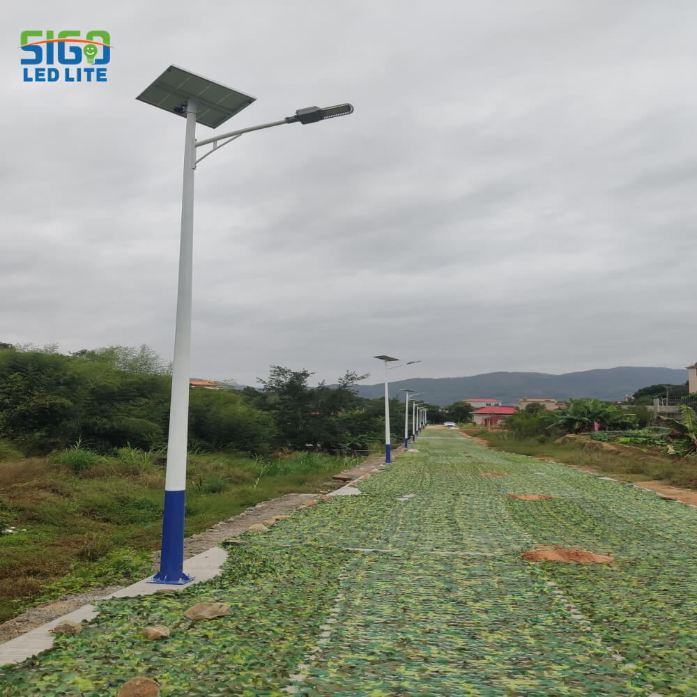 What are the disadvantages of solar panel street light?